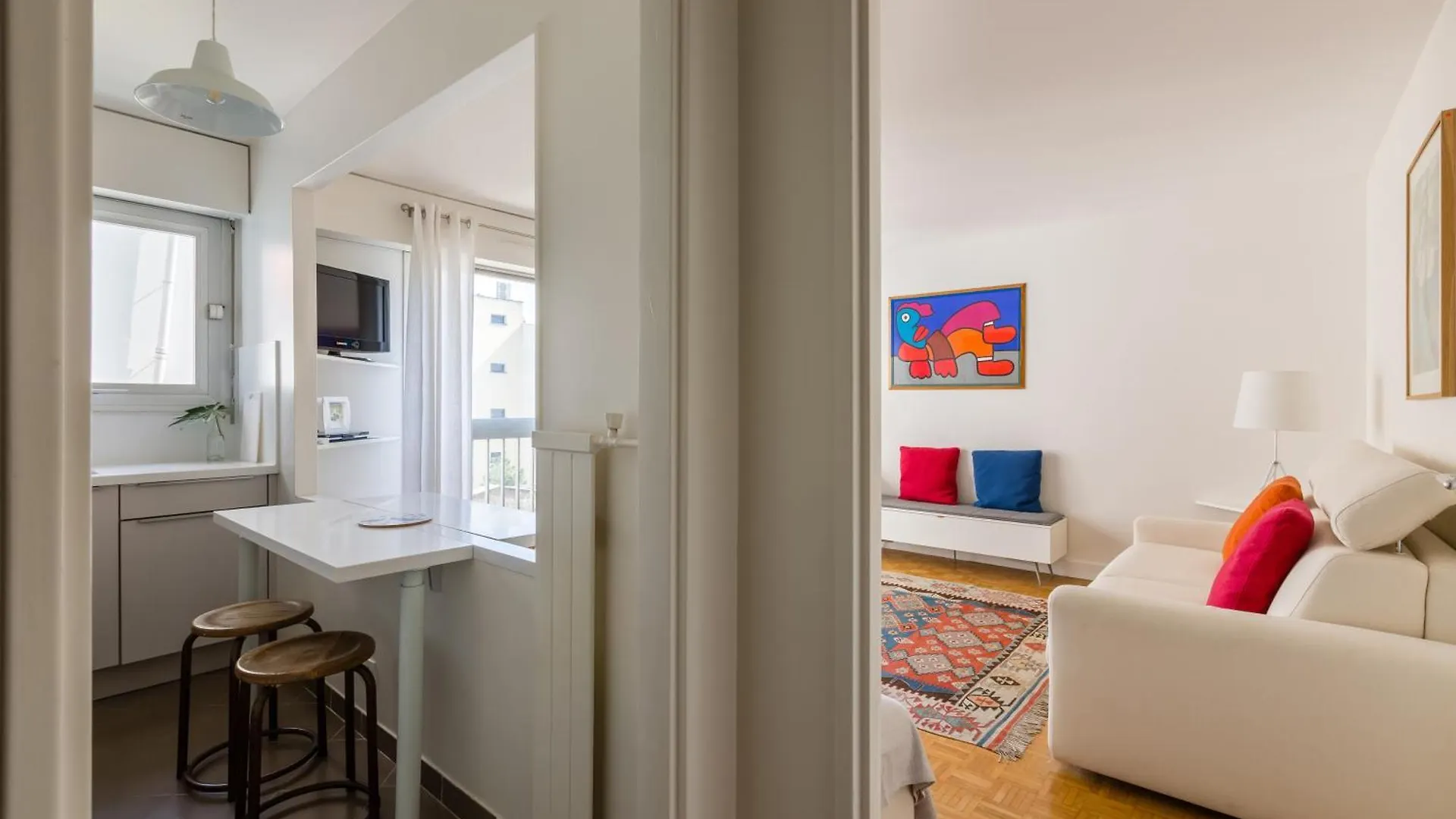 Veeve - A Pop Of Colour Apartment Paris